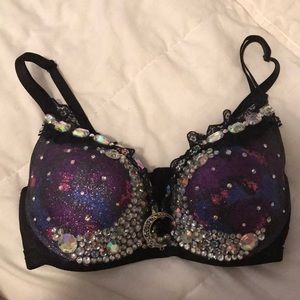 rave bra